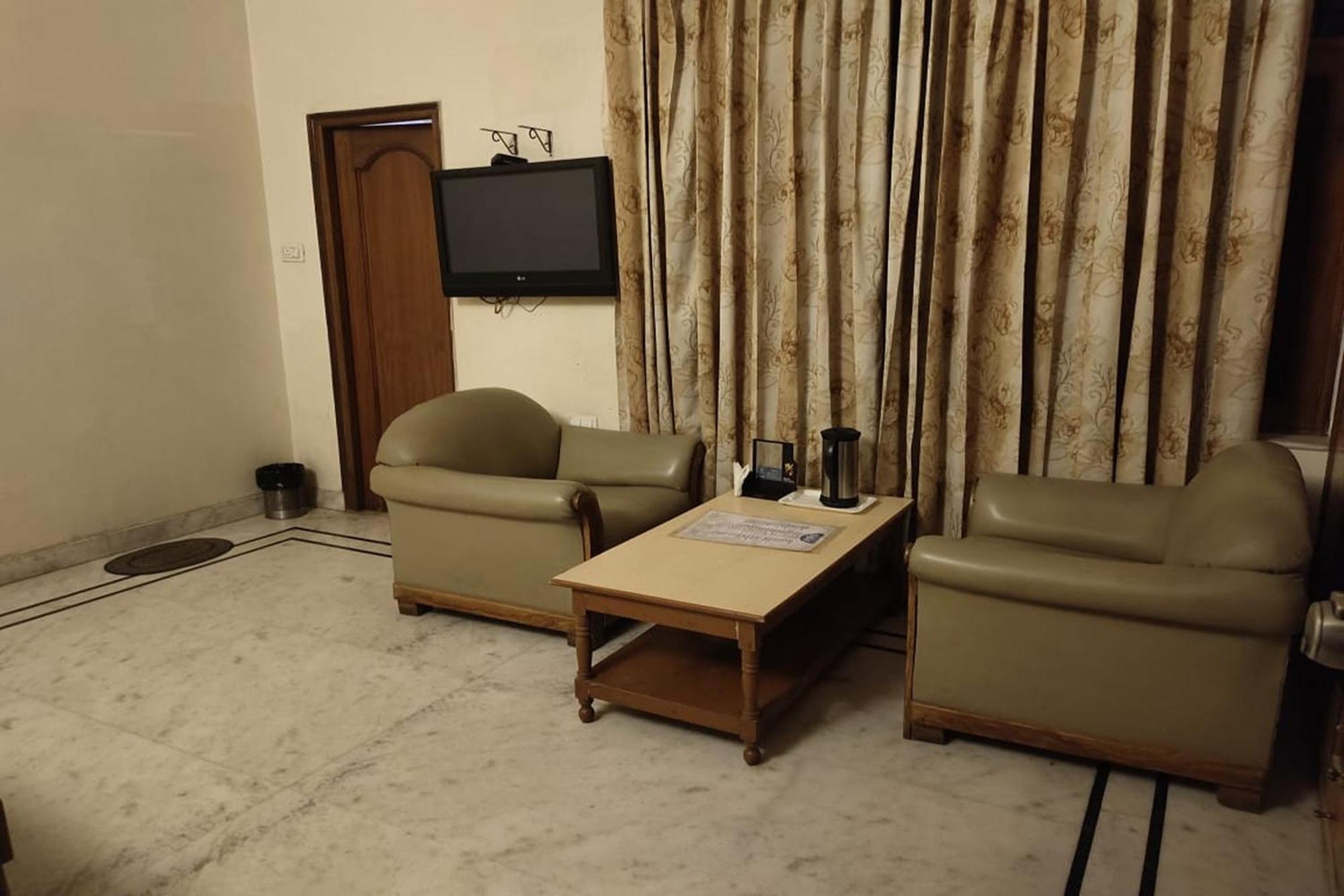 Hotel Rang Mahal Near Jaipur International Airport Ngoại thất bức ảnh